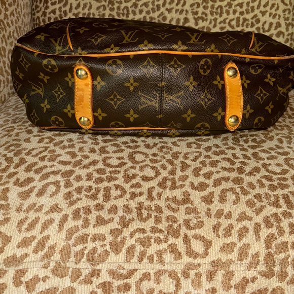 AUTHENTIC LOUIS VUITTON MONOGRAM GALLERIA PM BAG (Previously LOVED) - Picture 5 of 9